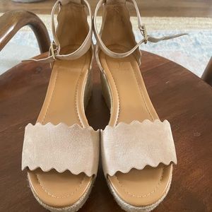 Jcrew size 8 scalloped tan espadrilles